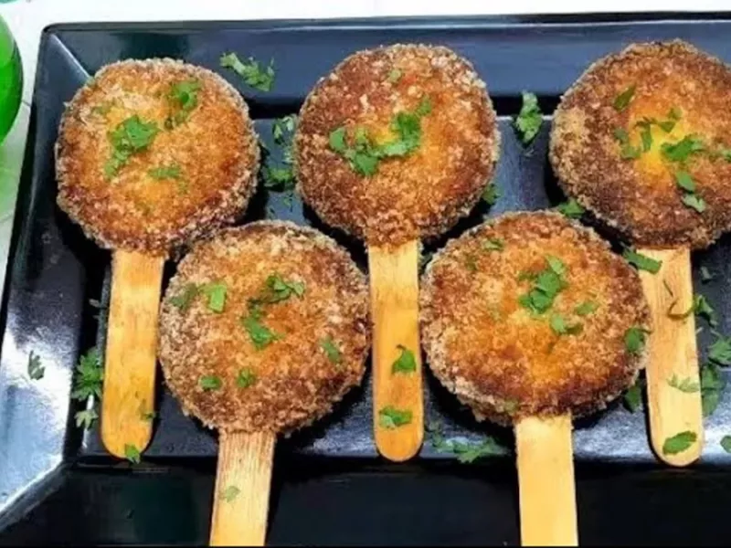 طرز تهیه پیتزا چوبی عصرانه ای مدرن با موادی ارزان در خانه