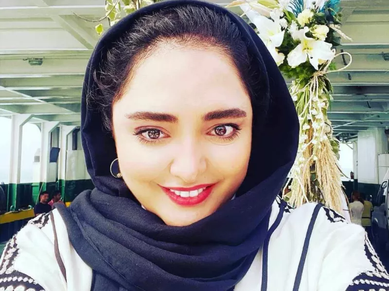 استایل مردانه نرگس محمدی در یک آرایشگاه !
