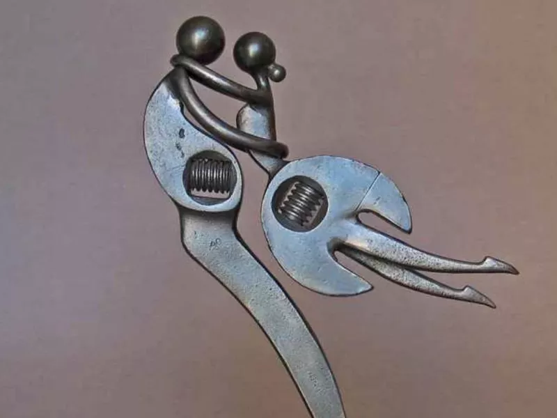 این مجسمه های بی نظیر با مواد دور ریختنی تولید شده اند ! (+تصاویر)