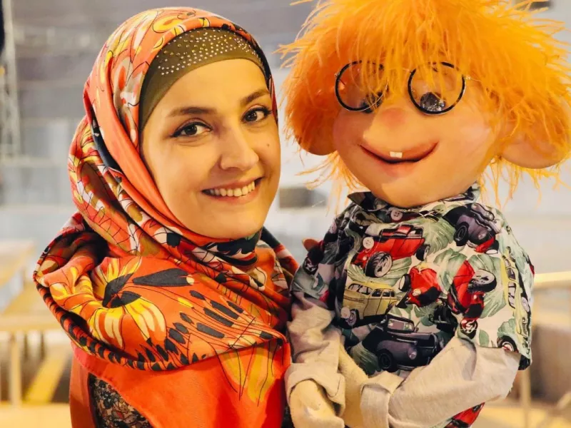 جیغ ناگهانی خاله نرگس رنگین کمان روی آنتن بخاطر سوسک!