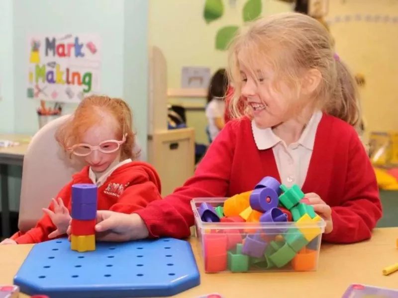 عجیب ترین دختر دنیا 16 ساله شد