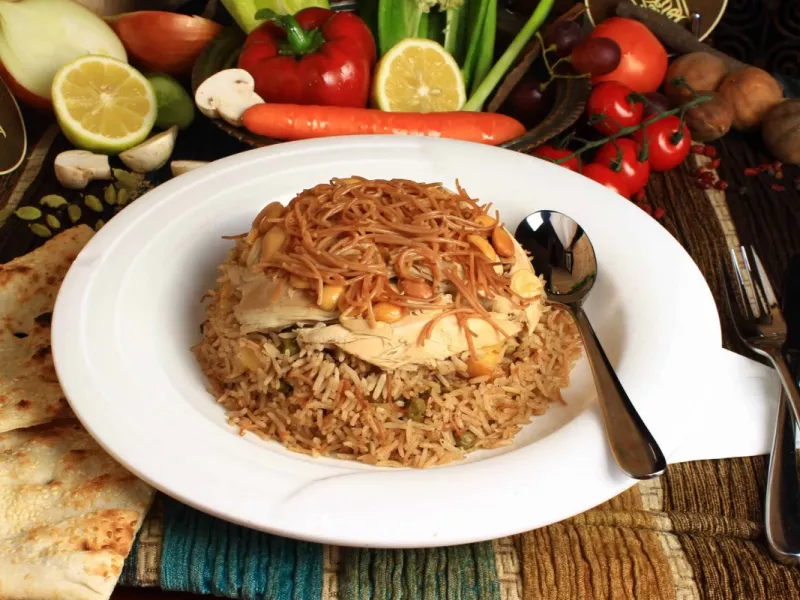 پلو بریانی عراقی یک غذای عربی خوشمزه و مجلسی است که با گوشت گوسفند، برنج،...