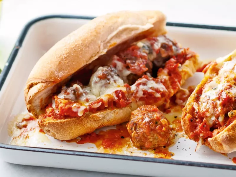 دستور تهیه ساندویچ کوفته ایتالیایی (آمریکایی)