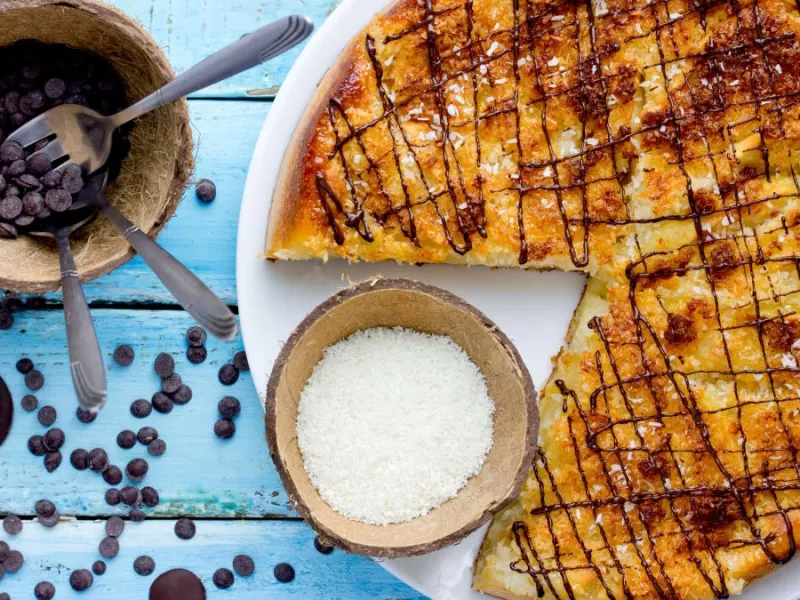 طرز تهیه کیک مکرون با لایه ی نارگیلی