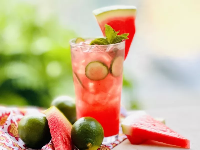 طرز تهیه و ارزش غذایی موهیتو هندوانه