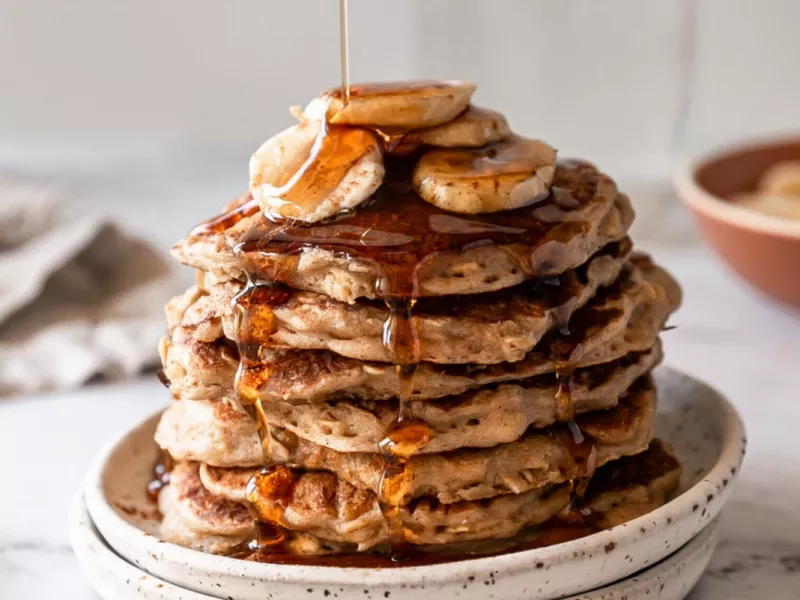 روش تهیه پنکیک جو رژیمی/ یک صبحانه سالم و خوشمزه