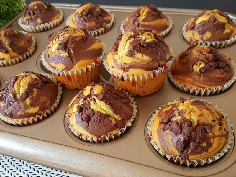 با این مافین های نرم و شکلاتی عصرانه از خانواده ات پذیرایی کن !