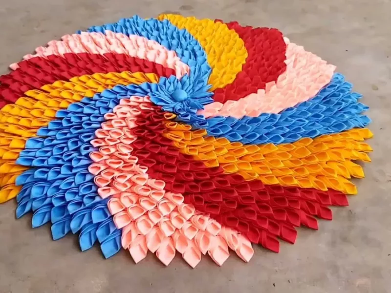 با لباس های قدیمی و نخی یک پادری زیبا بسازیم !