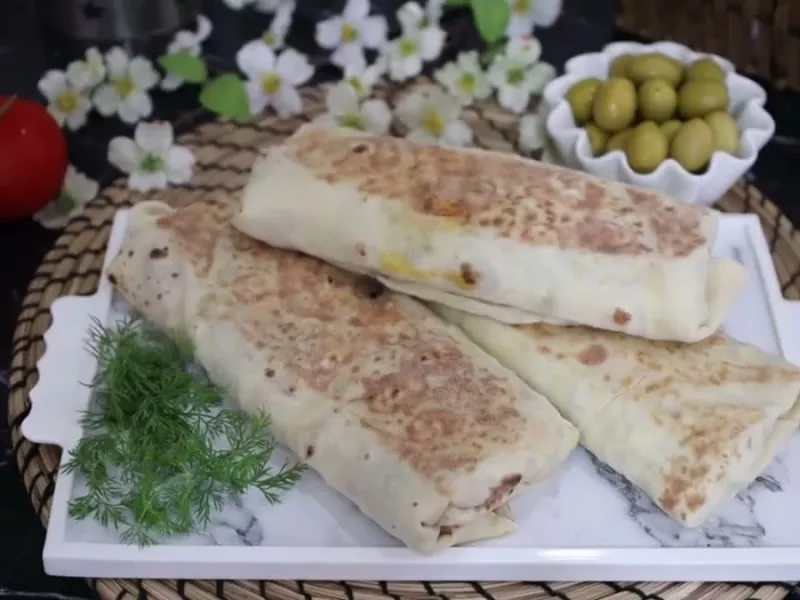 اخیرا این ساندویج خیلی پرطرفدار و مشهور شده باکلی پروتئین مقوی و سیر نگهدارنده راحت و سریع !