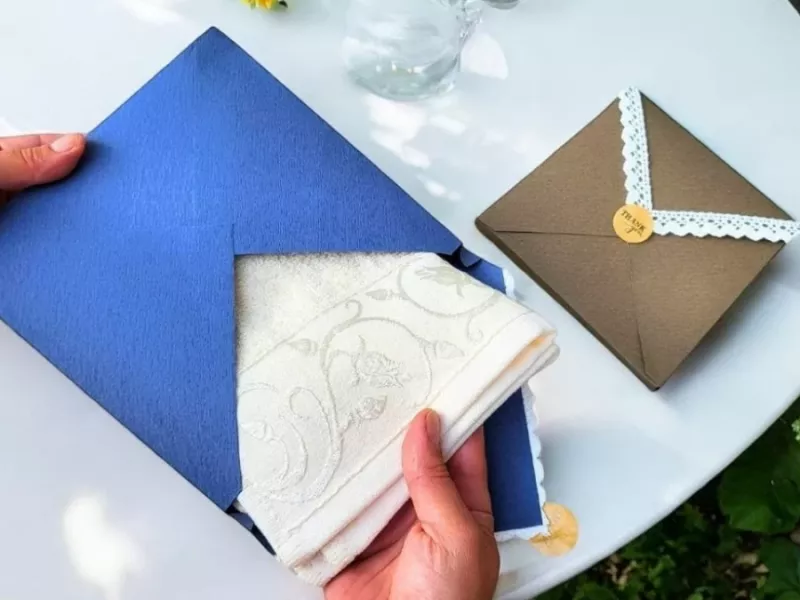 به دوستت خواستی شال یا روسری هدیه بدی متفاوت کادو کن!