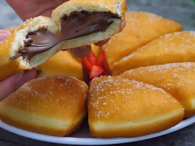 بدون فر این شیرینی نرم و خوشمزه رو به آسانی بپز!