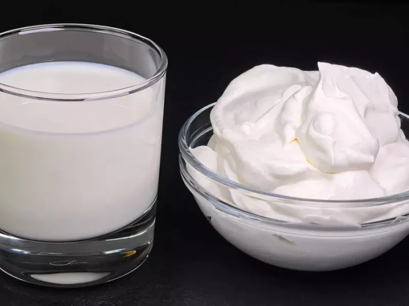 1 لیوان شیر را به خامه فرم گرفته تبدیل کنید! دستور پخت خانگی در 10 دقیقه !